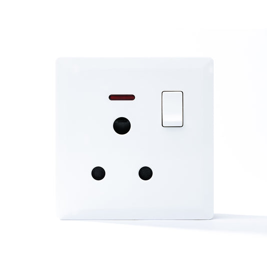 Switched 15A Socket With Neon (White) - #S7.0-018W
